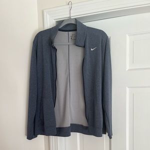 Lightly used Nike zip up. Large